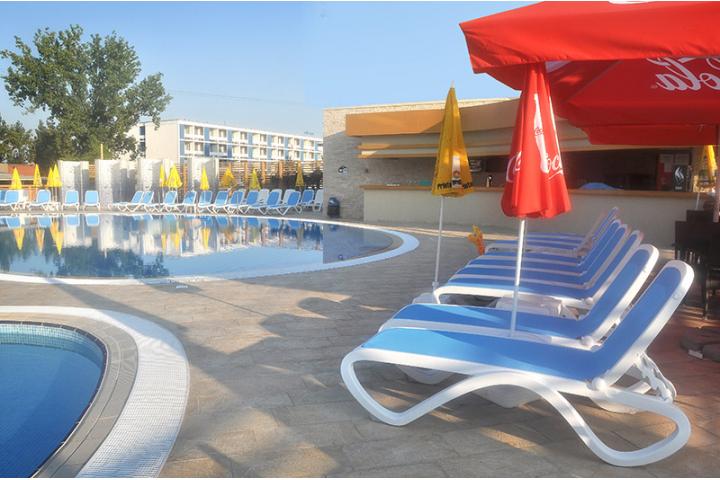 Piscina Hotel Aurora