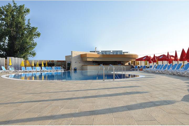 Piscina Hotel Aurora