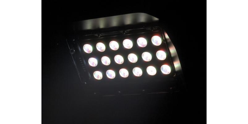 LED CLS-18 QCL RGBW 18x8W 12Â°