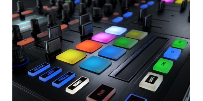 Controller DJ Native Instruments Traktor Kontrol S8
