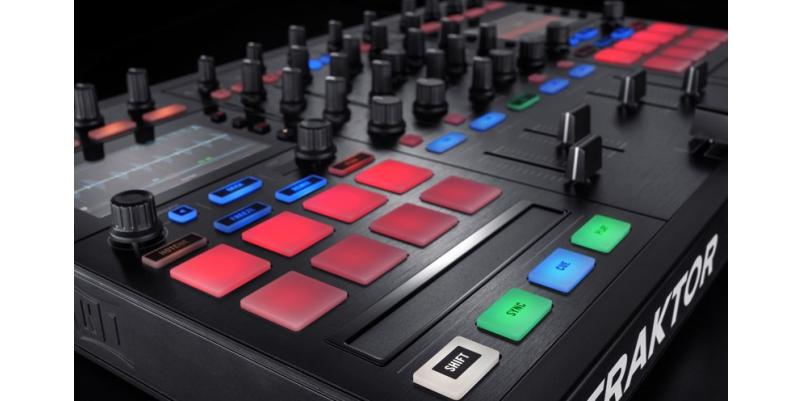 Controller DJ Native Instruments Traktor Kontrol S5